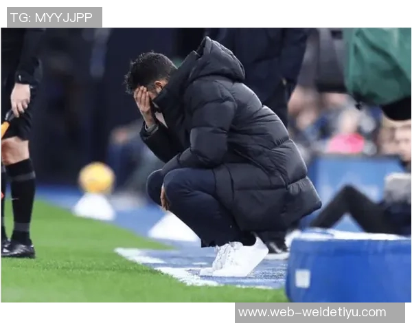 豪取三连胜阿莫林的343阵型再获认可曼联战术更直接引发热议